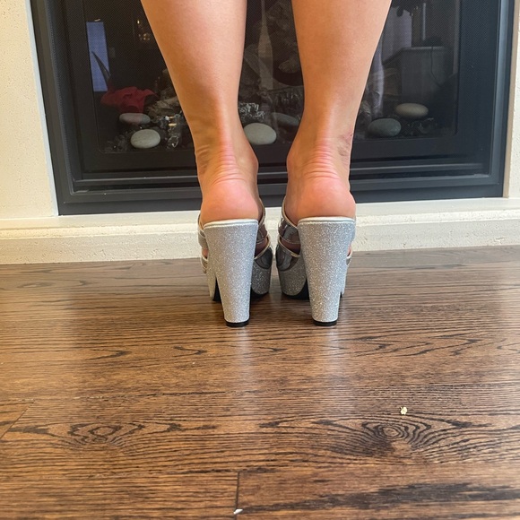 Silver black heel platform sandals. 4inch heel platform . Never worn. - Picture 2 of 6